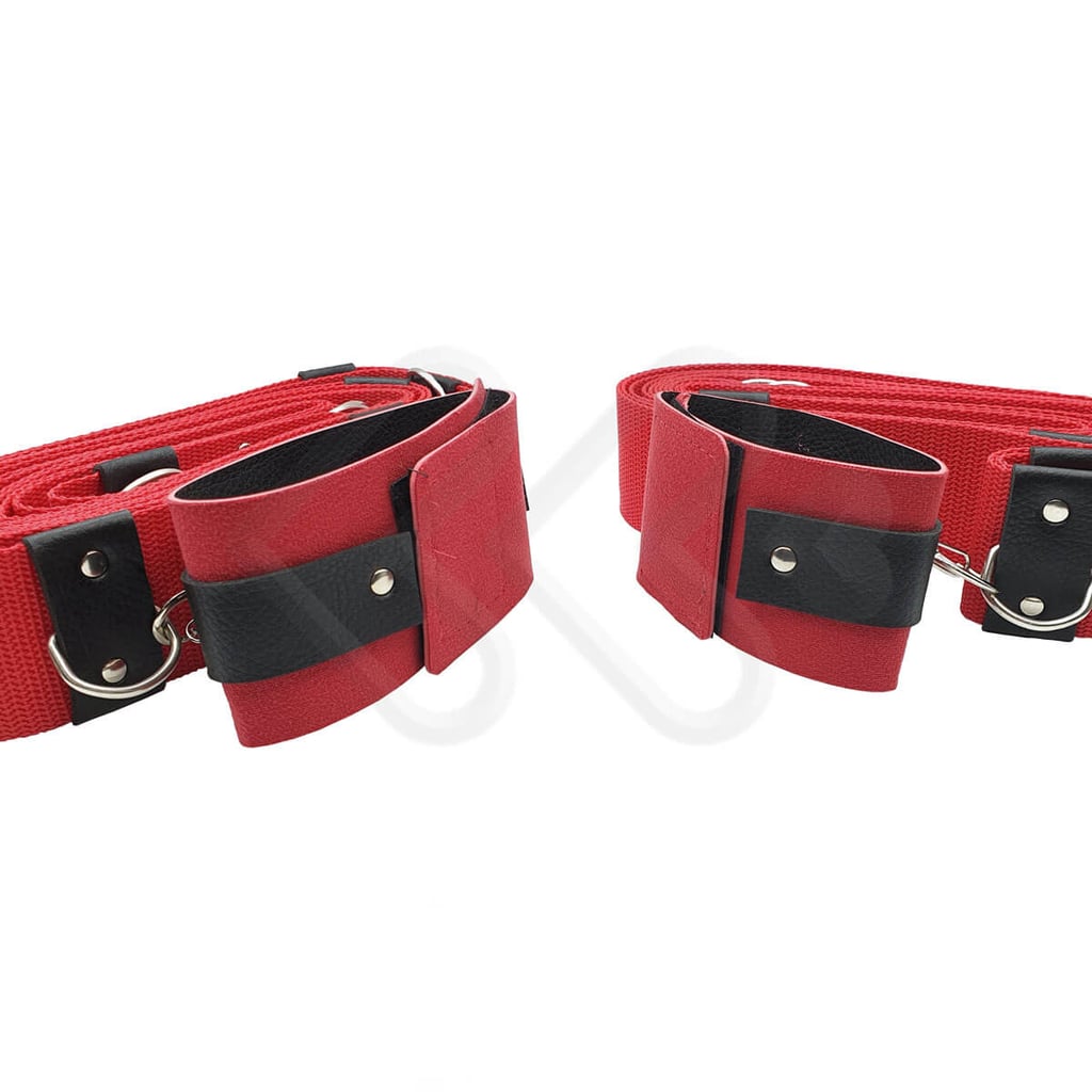 Amarras em Nylon com Algemas, Tornozeleiras e Venda em Couro Sintético - InNamorata Sex Night Cama Graduada | Disponível em 2 Cores - 4