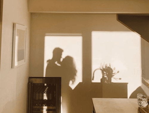 Além da boca: outras partes do corpo para beijar muito!