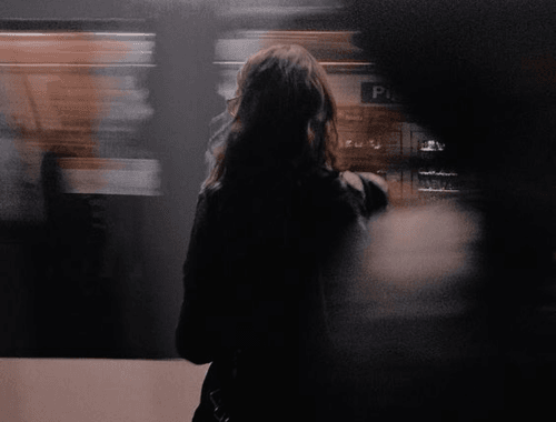 (Re)encontro na multidão