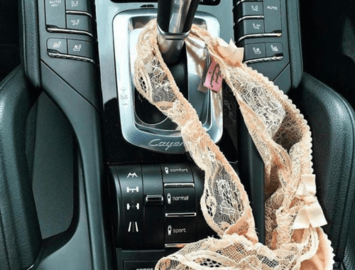 7 Melhores posições sexuais para fazer dentro do carro