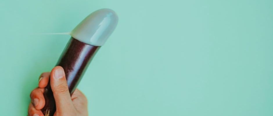 Estimulando os testículos: as bolas são importantes também.