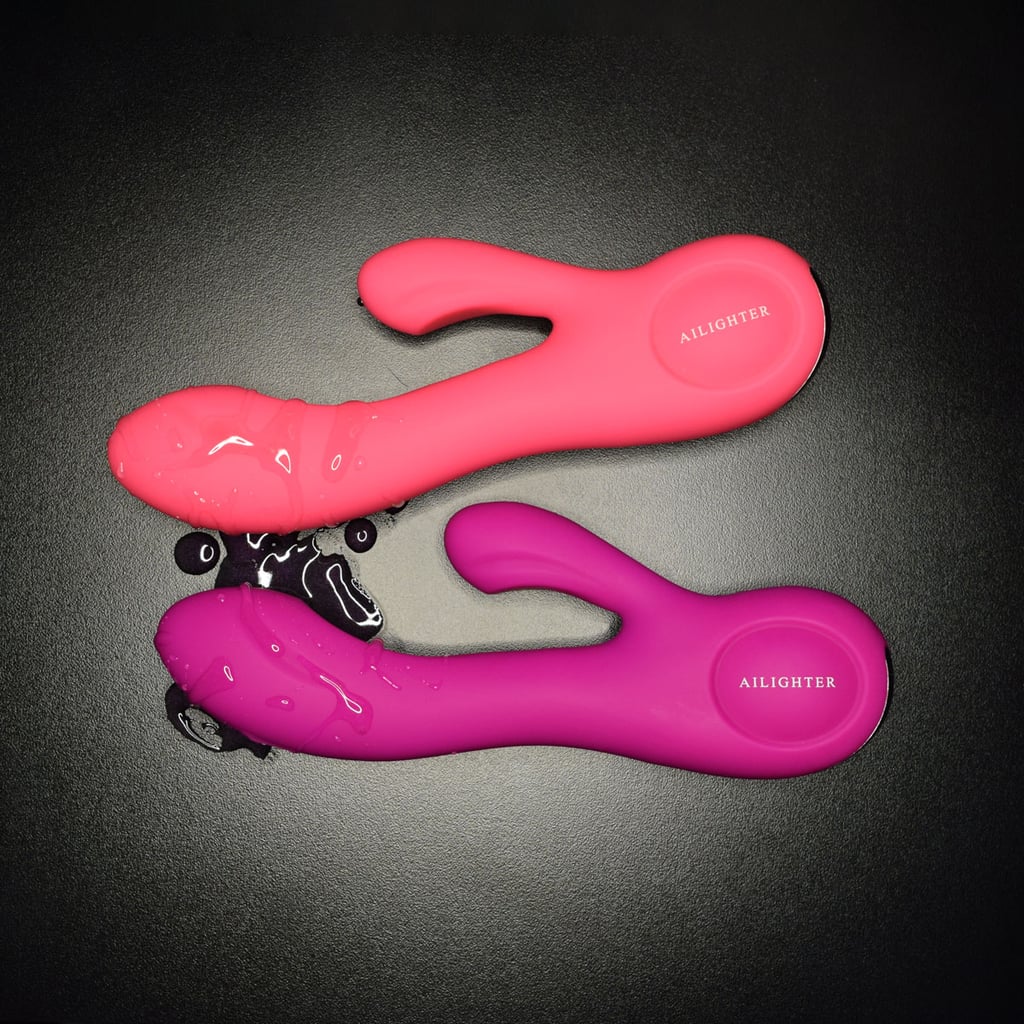 Vibrador Rabbit Recarregável Estimulador de Clítoris e Ponto G com 7 Modos de Vibração e 3 Intensidades - Ailighter Squeeze | 12 - 3,9 cm | Disponível em 2 Cores - 1