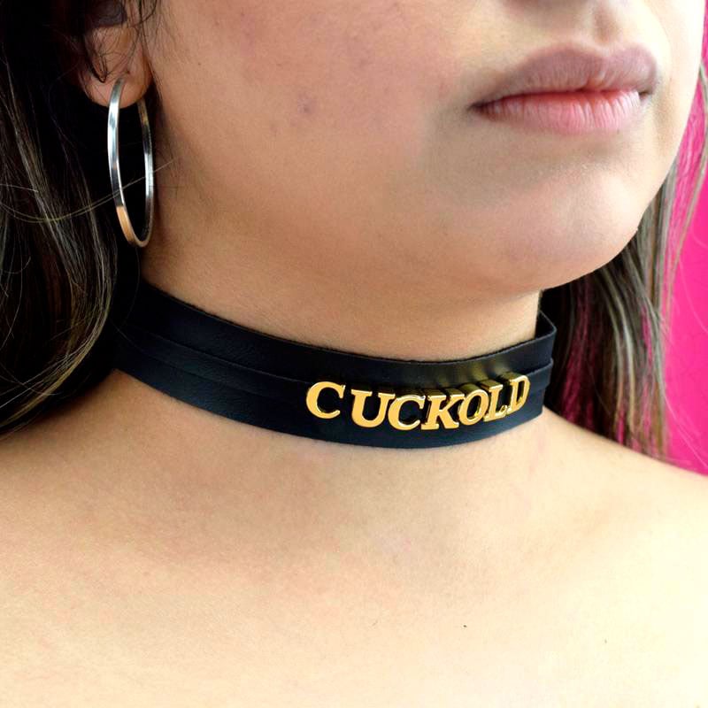 Choker em Couro Ecológico com Letras Douradas e fecho em 2 Tamanhos - InNamorata | Disponível em 5 Frases - 1