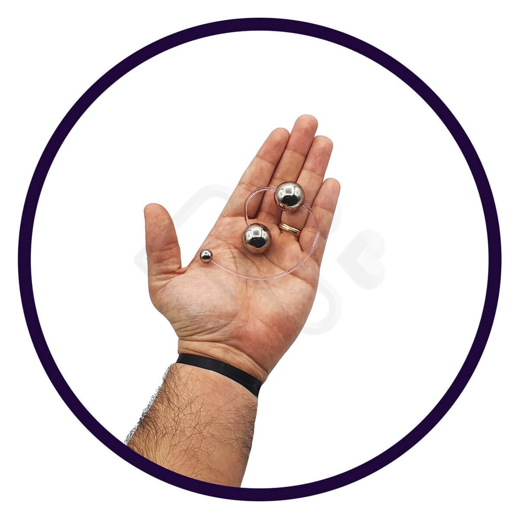 Colar Tailandês com 2 Esferas em Metal Leve - InNamorata Sex Night Anastásia Ball | 2,1 cm - 3