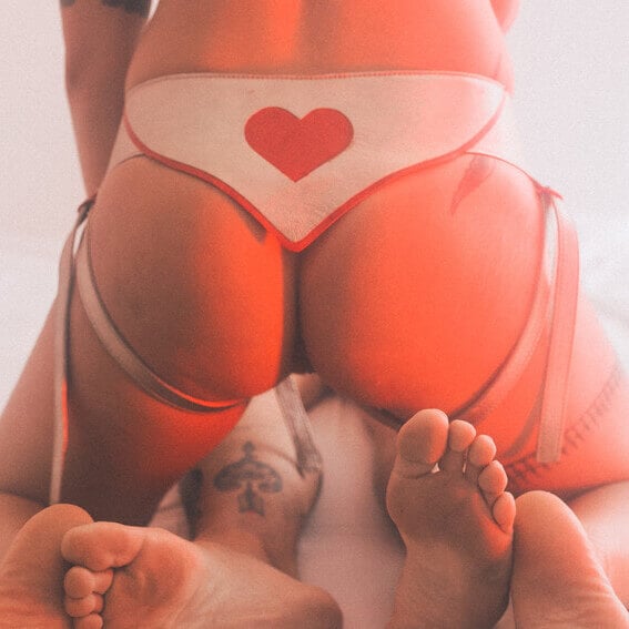 Fun Factory - Cinta Strap-on Toii Detalhe Coração | Cor: Dourado - 9