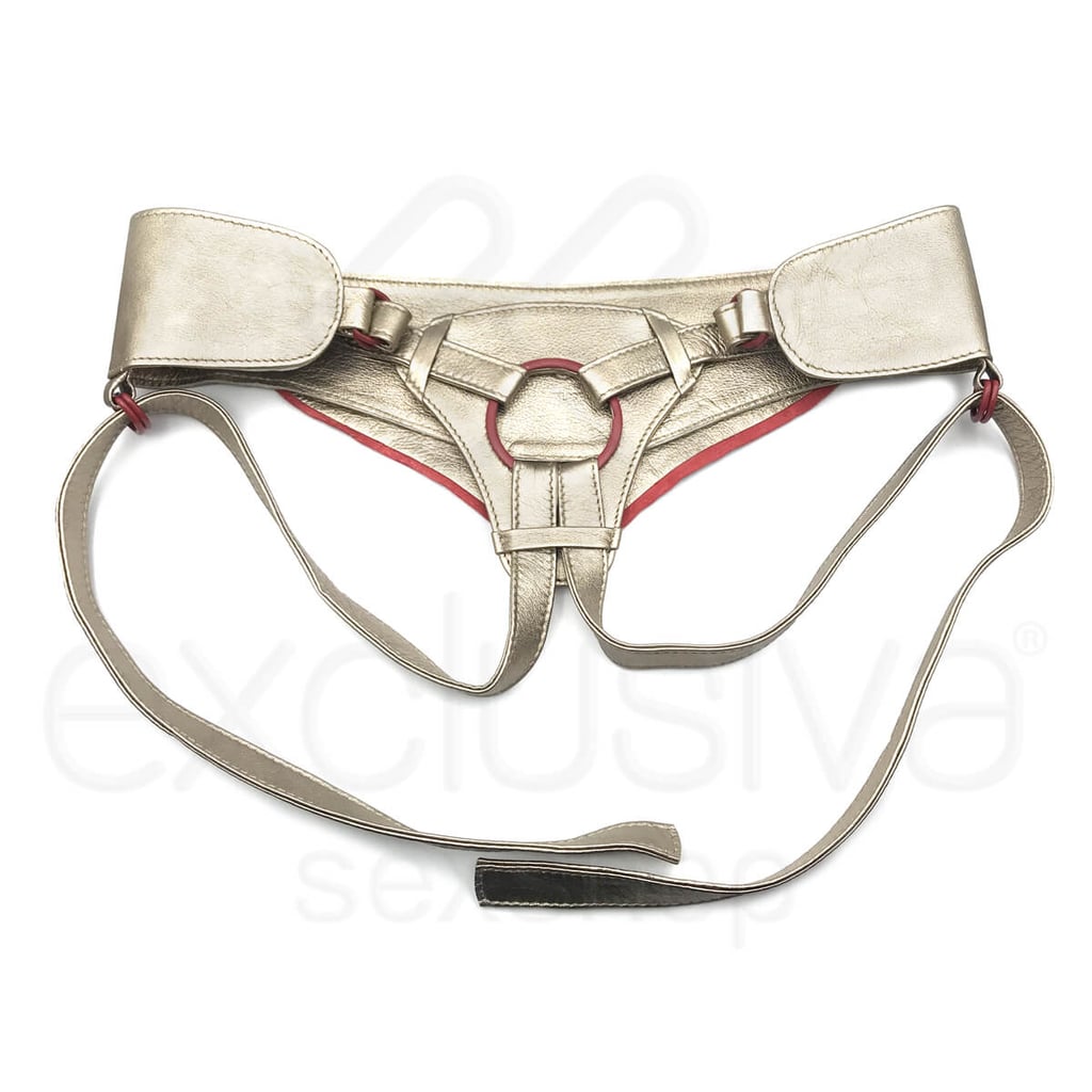 Fun Factory - Cinta Strap-on Toii Detalhe Coração | Cor: Dourado - 7