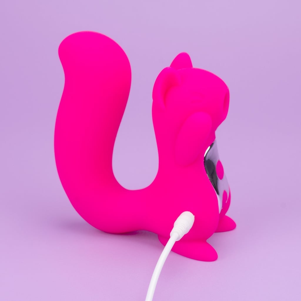 Vibrador de Ponto G e Estimulador de Clitóris em Formato de Esquilo com 5 Modos de Sucção e 10 Modos de Vibração - 13 x 3,4 cm | Cor: Pink - 3