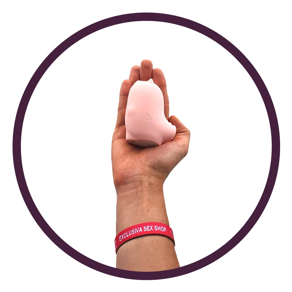 Vibrador Recarregável em Silicone com Estimulador de Clitóris, 3 Modos de Vibração e 5 Modos de Pulsação - Monster Pub Magic Kiss Mister Devil - 8,1 x 6,2 cm - 15