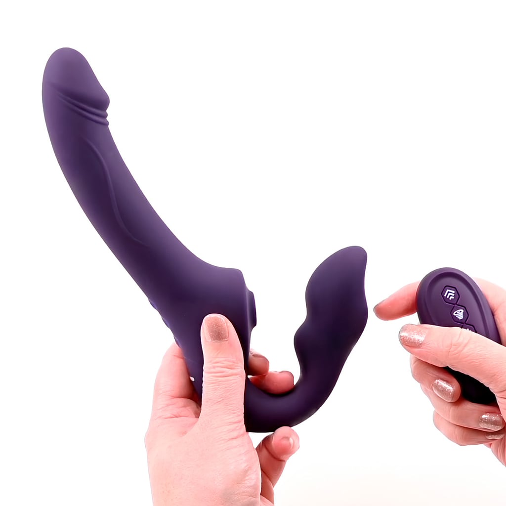 Vibrador Strap On Recarregável com Língua Estimuladora, 10 Modos de Vibração e Controle Remoto sem Fio - Evolved 2 Become 1 | 13,5 x 3,1 cm - 9