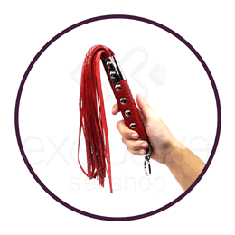 Foto 5 do produto Bondage - Chicote com Tiras em Couro Sintético com Aparência Premium - 29 cm | Cor: Vermelho