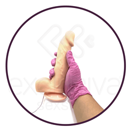 Caesar Treasure - Pênis Realístico em Silicone com Escroto, Ventosa e 7 Modos de Pulsação que Imitam o Movimento de Vai e Vem - 15 x 4,5 cm