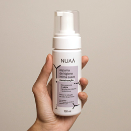 Espuma de Higiene Íntima Suave com Óleo Essencial de Sálvia - NUAÁ Menstruação | 150 ml
