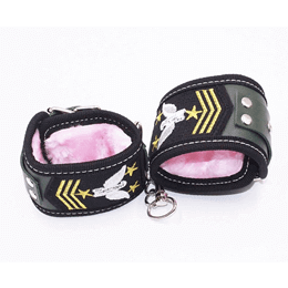 Foto 6 do produto Kit Bondage - Kit Aeronáutica Sexy com Algema, Tornozeleira, Coleira, Venda, Guia, Chicote e Mordaça - Contém 7 Itens