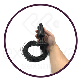 Plug Anal Cônico em PVC com Cauda Emborrachada - 9,2 x 3,6 cm