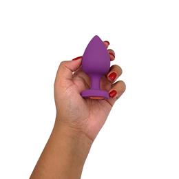 Plug Anal em Silicone no Tamanho "G" com Pedra Brilhante na Base no Formato de Coração - SI | 7,7 x 4,1 cm | Disponível em 4 Cores
