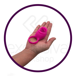 Foto 2 do produto Silicone Love Ring Tongue - Anel Peniano com Estimulador de Clítoris em Silicone com 10 Modos de Vibrações | Cor: Rosa