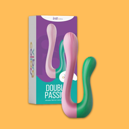 Vibrador para Casal com Duas Pontas Estimuladoras Flexíveis, 10 Modos de Vibração e Recarregável - Intt Toys Double Passion | Disponível em 3 Cores