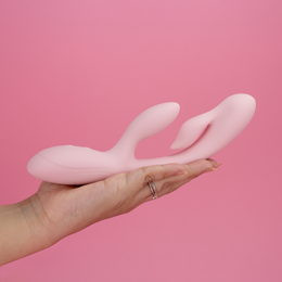 Vibrador Estimulador do Ponto G e Clítoris com Bateria Recarregável e 10 Modos de Vibração - Exclusiva Tanith | 12,5 x 4 cm