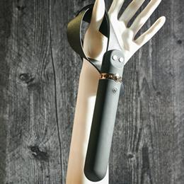 Vibrador Personal Recarregável com 9 Modos de Vibração e Chicote em Couro Sintético - Adam & Eve The Spank Me Vibe | 11,8 x 3 cm
