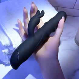 Vibrador Rabbit em Silicone com Anéis Massageadores em 3 Níveis, 10 Modos de Vibração e Recarregável - Evolved Ringmaster | 12,5 x 3,2 cm