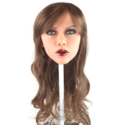 Alice - Boneca Realística em TPE com Cabelo Ruivo Longo, Olhos Azul Acinzentado, Seios Médios, Vértebras em Aço e Acessórios - 40 kg e 1,61 Metros de Altura