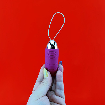 Foto 2 do produto Cápsula Vibratória em Silicone, Recarregável e 11 Modos de Vibração - Alice | Disponível em 2 Cores