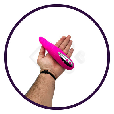 Vibrador em Forma de Língua Recarregável com Rotação 360°, Texturas Estimuladoras e 36 Modos de Vibração - Alma Sex Toys | 7,6 x 3,5 cm