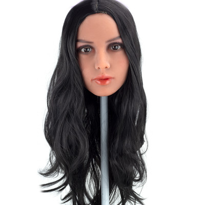 Amanda - Boneca Realística em TPE com Pele Morena, Cabelo Longo, Olhos Castanhos, Seios Médios, Vértebras em Aço e Acessórios - 43 Kg e 1,57 Metros de Altura