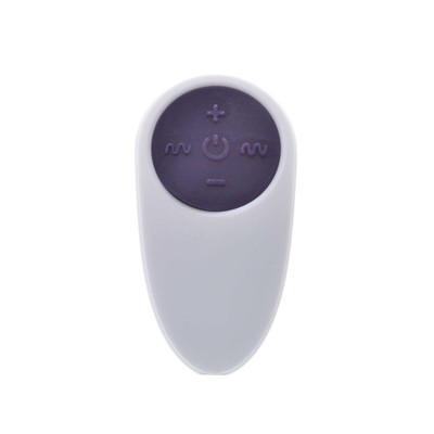 Foto 7 do produto Anel Peniano Duplo para Pênis e Escroto com 10 Modos de Vibração, Controle Remoto Sem Fio e Estimulador de Clitóris em Forma de Coelho - Adam & Eve's Silicone Rechargeable Rabbit Ring | 3 cm | 4,8 cm