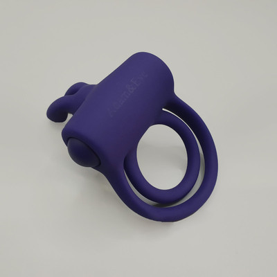 Foto 4 do produto Anel Peniano Duplo para Pênis e Escroto com 10 Modos de Vibração e Estimulador de Clitóris - Adam & Eve's Silicone Rechargeable Rabbit Ring | 7,7 x 5,8 cm