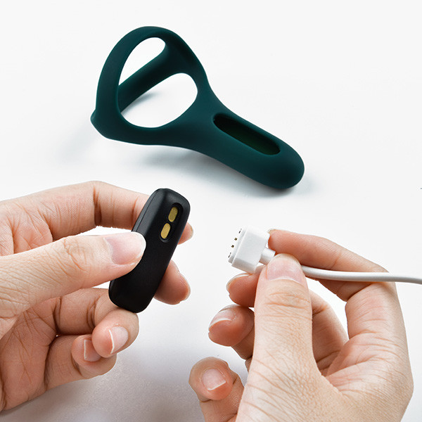 Anel Peniano Duplo Recarregável em Silicone com 7 Modos de Vibração com Controle Via Aplicativo - Magic Motion Rise - 8,9 x 5,1 cm - 5