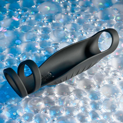 Foto 3 do produto Anel Peniano e Escroto com Extensor em Silicone, 9 Modos de Vibração e Recarregável - Gender X Rocketeer