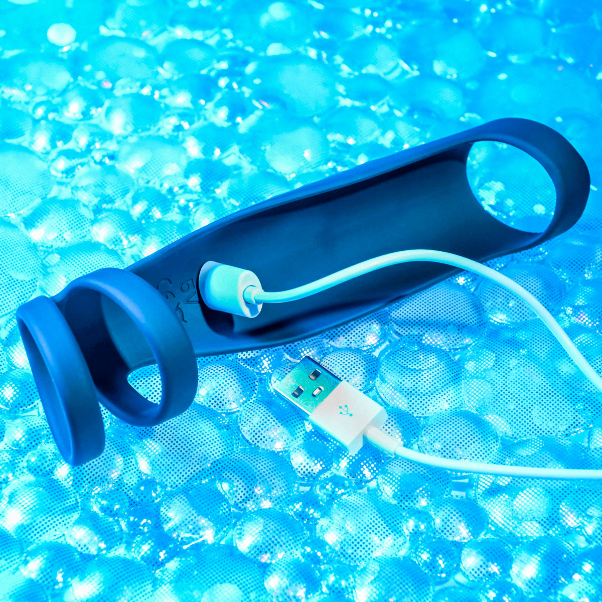 Anel Peniano e Escroto com Extensor em Silicone, 9 Modos de Vibração e Recarregável - Gender X Rocketeer - 4