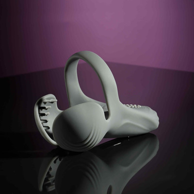 Foto 3 do produto Anel Peniano com Estimulador Escrotal em Silicone, Cerdas, Texturas, 10 Modos de Vibrações e Recarregável - Gender X Undercarriage