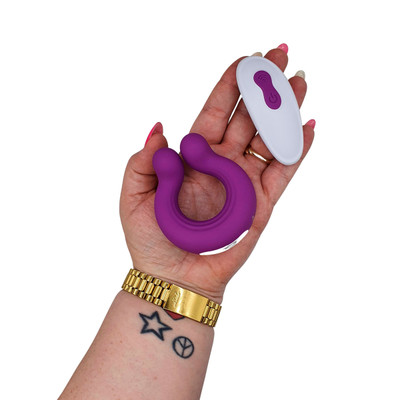 Foto 5 do produto Anel Peniano Recarregável em Silicone com Texturas Massageadoras, 9 Modos de Vibração e Controle Remoto - S-Hande London Eye-RCT | 7,5 x  2,5 cm