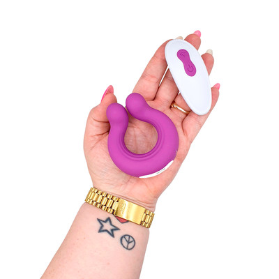Anel Peniano em Silicone com Texturas Massageadoras, 9 Modos de Vibração e Controle Remoto Sem Fio - S-Hande London Eye-RCT | Disponível em 2 Cores