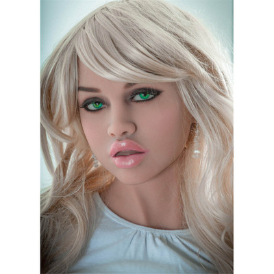Foto 4 do produto Beatriz - Boneca Realística em Cyberskin com Pele Morena, Cabelo Loiro, Olhos Verdes, Seios Fartos, Vértebras em Aço e Acessórios - 34 Kg e 1,70 Metros de Altura