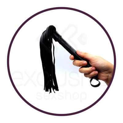 Foto 4 do produto Bondage - Chicote com Tiras em Couro Sintético - 24 cm | Cor: Preto