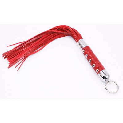 Foto 4 do produto Bondage - Chicote com Tiras em Couro Sintético com Aparência Premium - 29 cm | Cor: Vermelho