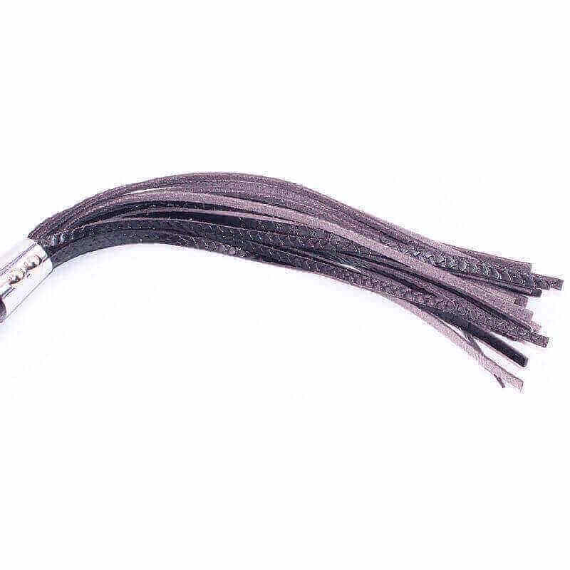 Bondage - Chicote com Tiras em Couro Sintético com Aparência Premium - 29 cm | Cor: Preto - 3