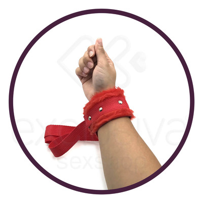 Foto 13 do produto Kit Bondage com 4 Amarras e Venda em Pelúcia - Brasil Fetiche | Disponível em 5 Cores