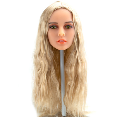 Bruna - Boneca Realística em TPE com Cabelos Longos, Olhos Verdes , Seios Fartos, Vértebras em Aço e Acessórios - 37 kg e 1,68 Metros de Altura