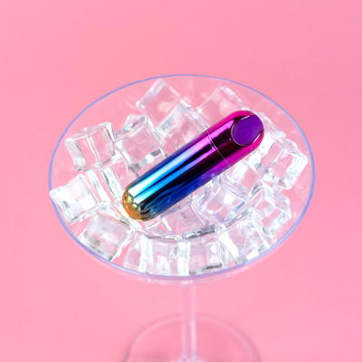 Foto 2 do produto Bullet em ABS com 10 Modos de Vibração, Recarregável - Exclusiva Rainbow | 7,5 x 2 cm