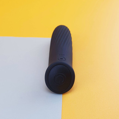 Foto 4 do produto Bullet Recarregável em Silicone Aveludado com 7 Modos de Vibrações - Sense | 9 x 2 cm | Disponível em 3 Cores