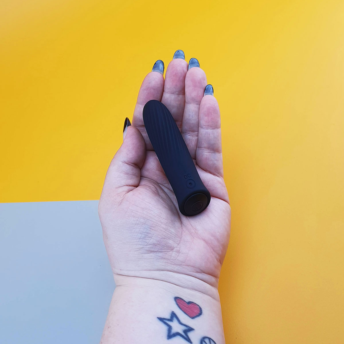 Bullet Recarregável em Silicone Aveludado com 7 Modos de Vibrações - Sense | 9 x 2 cm | Disponível em 3 Cores - 8