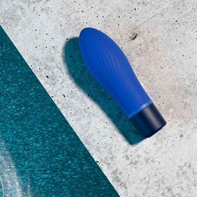 Foto 6 do produto Bullet em Silicone Texturizado com 10 Modos de Vibração e Carregamento via USB Magnético - Selopa Cobalt Cutie | 10 x 3 cm