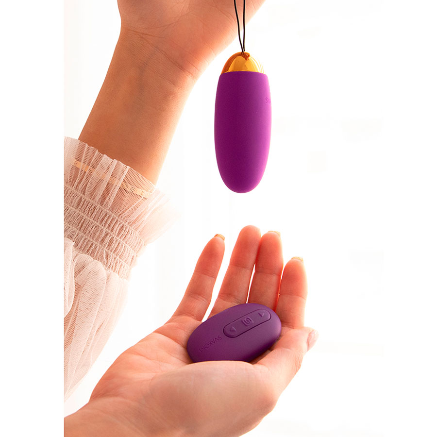 Bullet em Silicone com 5 Modos de Vibração e Controle Remoto sem Fio - Svakom Elva | 7,9 x 3,1 cm | Disponível em 2 Cores - 5