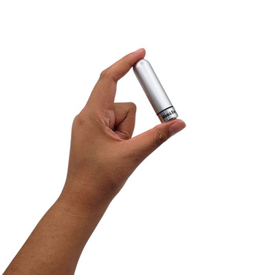 Foto 7 do produto Capsula Vibratória em Metal com 9 Modos de Vibração e Carregamento Via Cabo USB Magnético - Adam & Eve Eve's Rechargeable Silver Metal Bullet | 5,7 x 1,8 cm