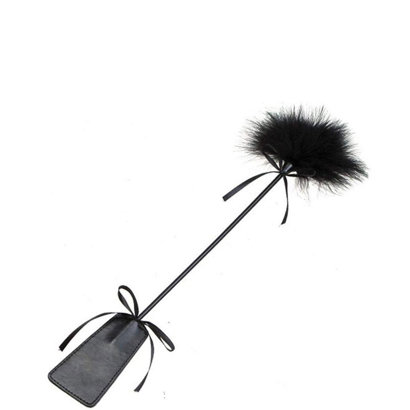 Chibata com Couro Sintético e Pena - 36,5 cm - 2