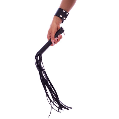 Chicote com Bracelete e Tiras em Couro Sintético - Exclusiva Linha Sado